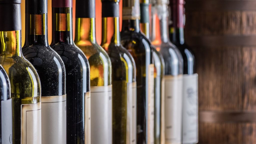 Dégustation de savoureux vin autour d'un bon repas au restaurant StradaRomana. Ils seront donner de bon conseil afin d'associer votre plat et vin goulument