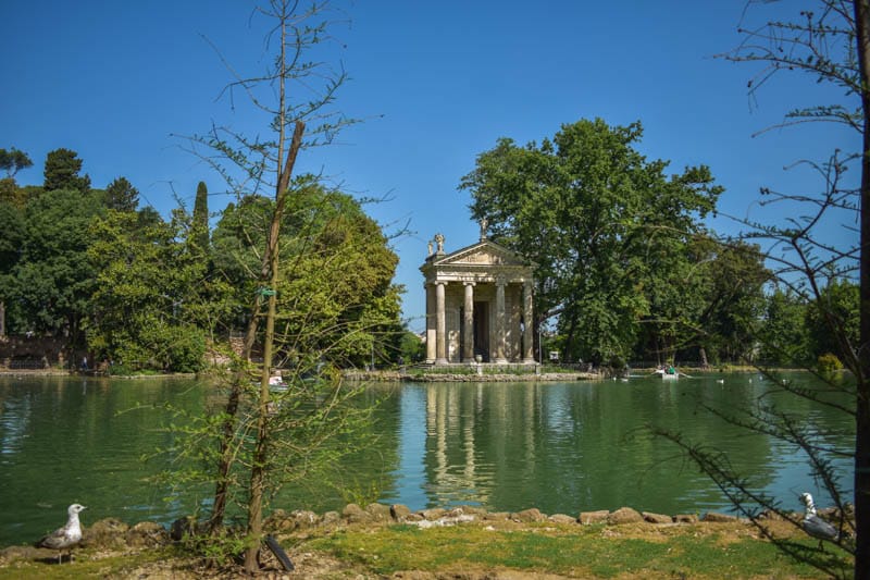 Villa Borghèse au milieu de l'eau