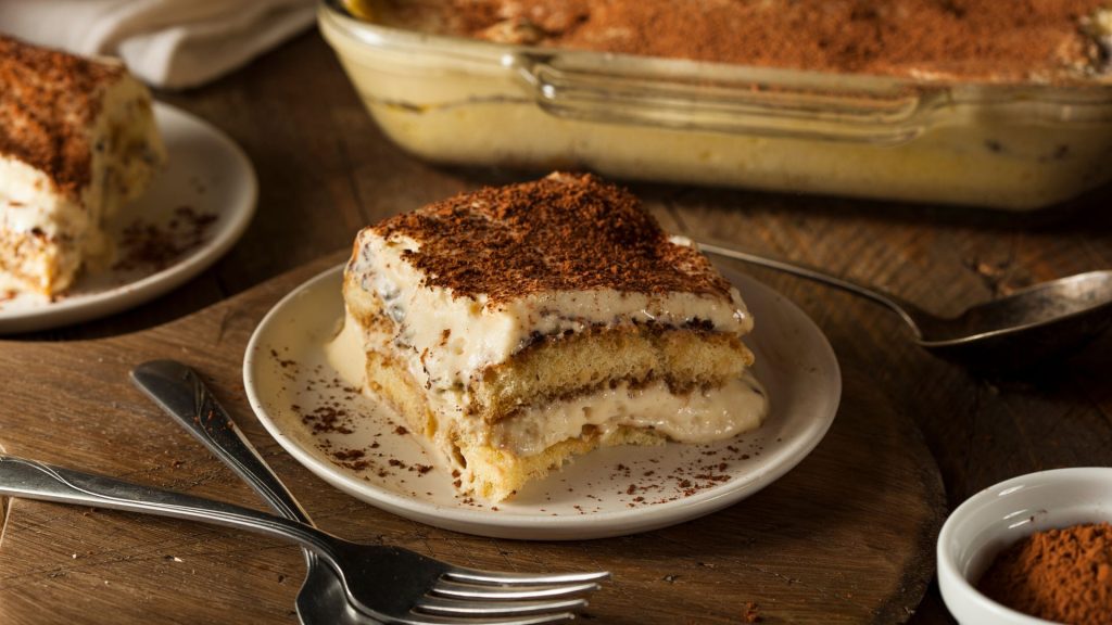 Dessert à la carte du restaurant Il Falchetto, qui se situe au coeur de Rome. Le restaurant propose une carte complète de produit frais qui saura ravivé les papilles de nos jeunes couples