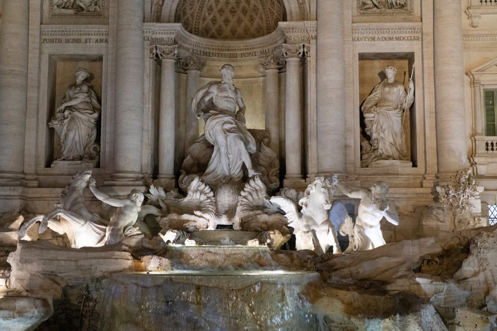 Fontaine de Trévi illuminée
